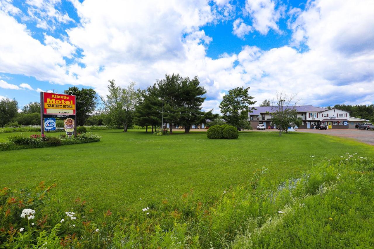 Atlantic Motel Berry Mills Kültér fotó